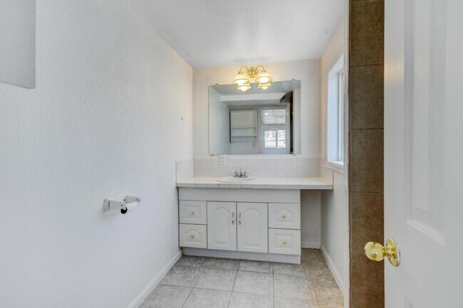 Building Photo - 24126 Cody Park Rd