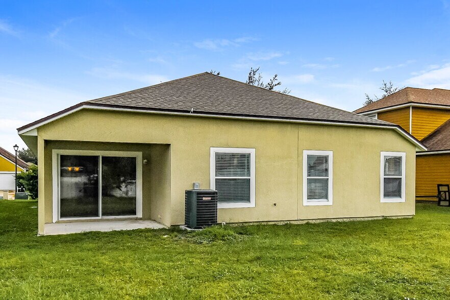 Building Photo - 1098 Maple Ln