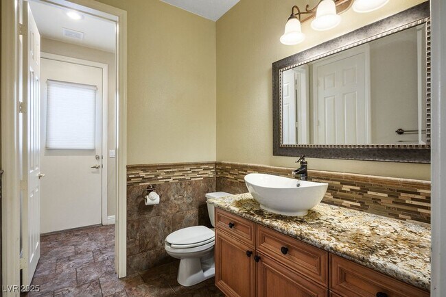 Building Photo - 1813 Country Meadows Dr