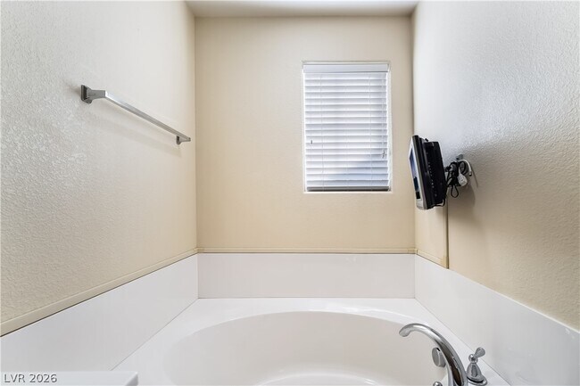 Building Photo - 6572 Polonius Ct