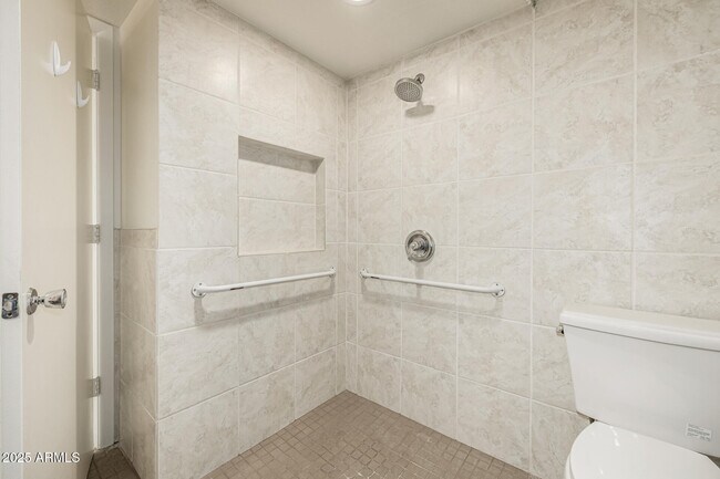 Building Photo - 3738 E Glenrosa Ave