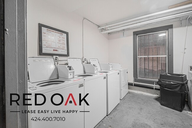 Building Photo - 516 N Harvard Blvd