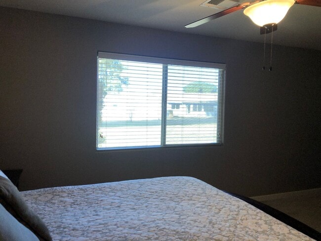 Building Photo - Welcome to this charming 2-bedroom, 2-bathroom house located in Leisure World a 45+ Active Adult ...