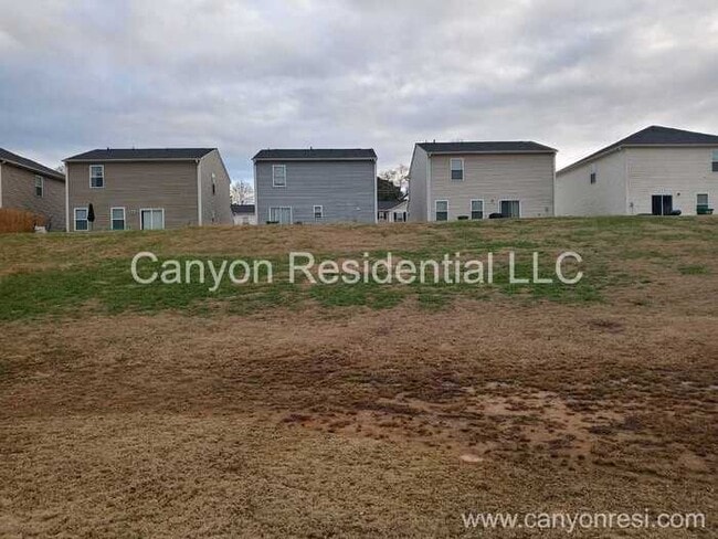 Building Photo - 702 Wayfinder Run