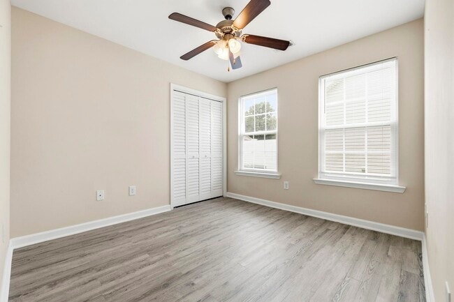Building Photo - 2375 Morlynn Dr