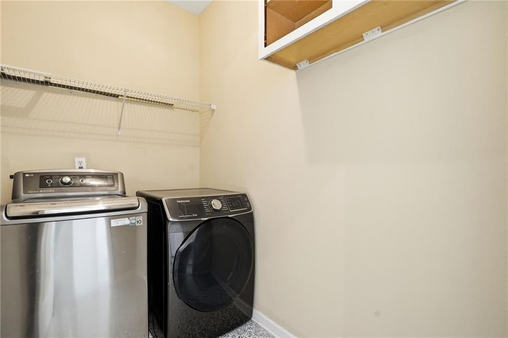 Building Photo - 1582 Ewing Farm Dr