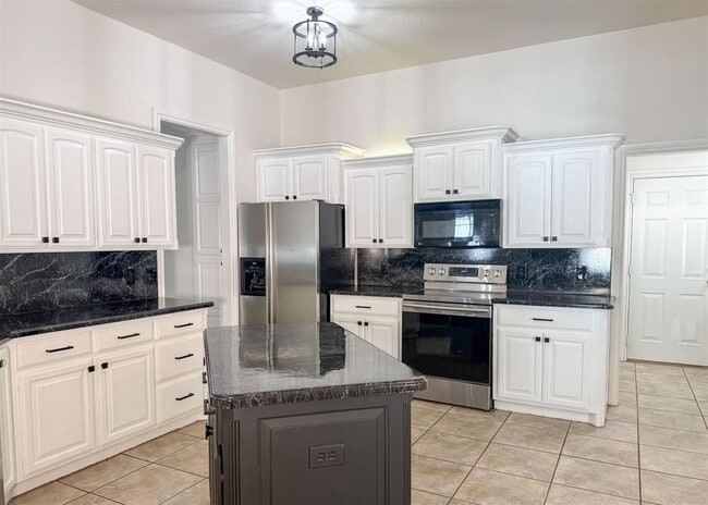 Building Photo - 16517 Tonka Trail