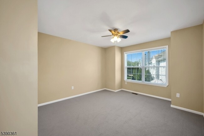 Building Photo - 46 Gordon Cir