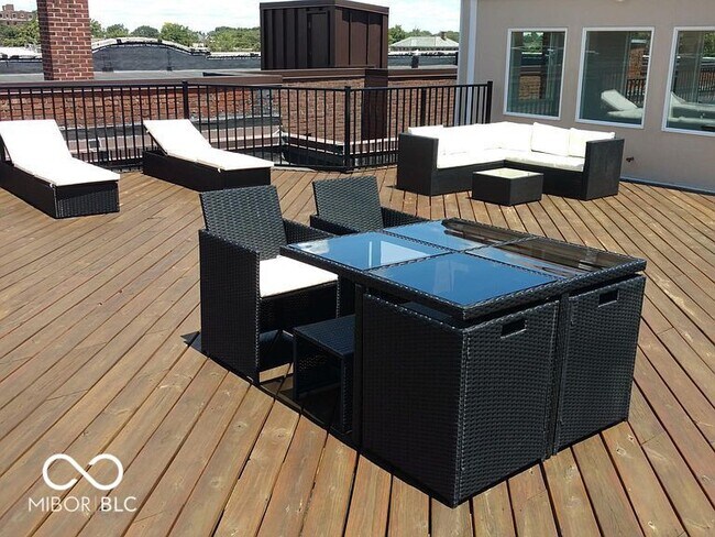 Building Photo - 829 N Pennsylvania St