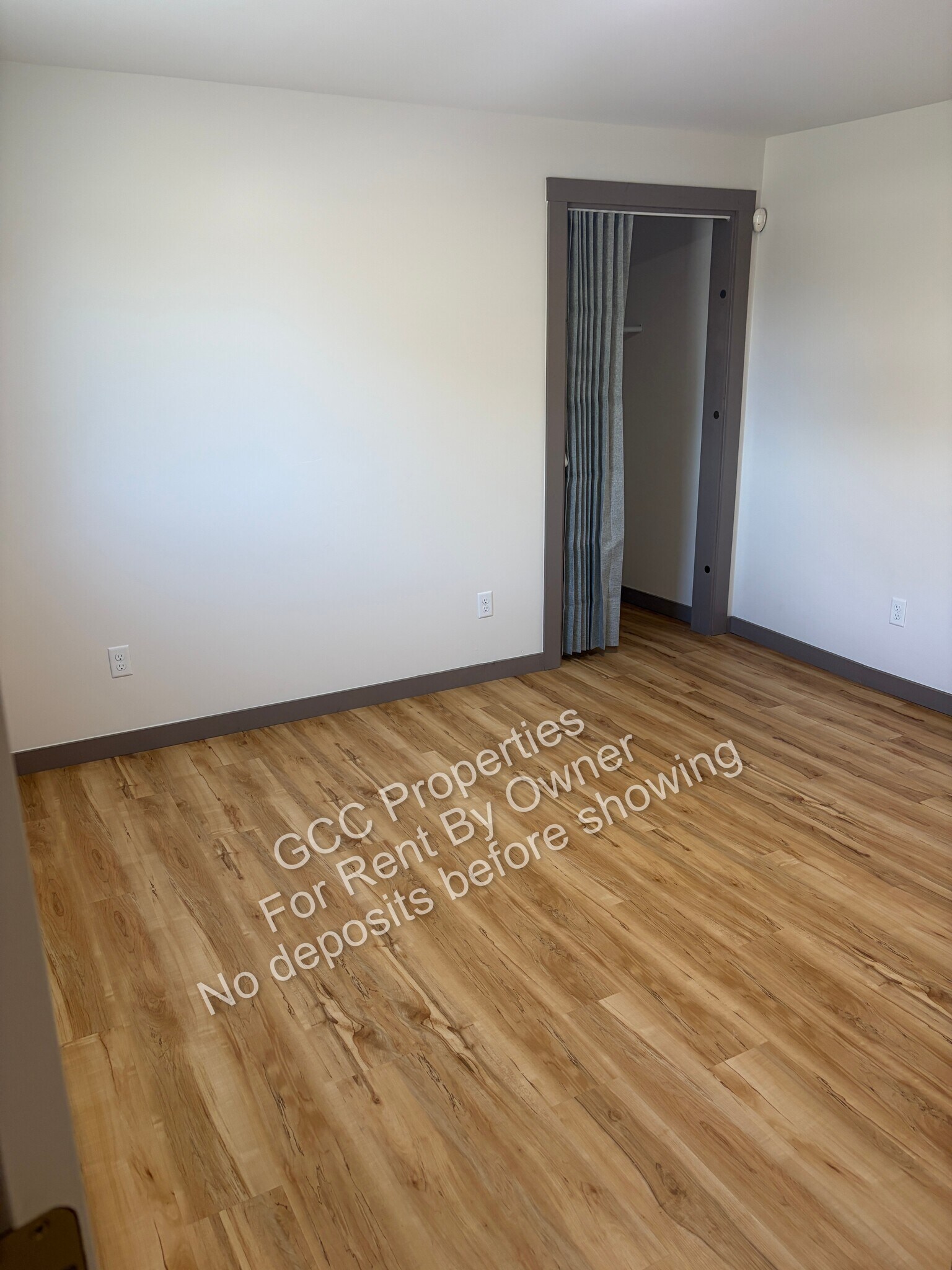 Master Bedroom (Bedroom #1) - G3410 Fenton Rd