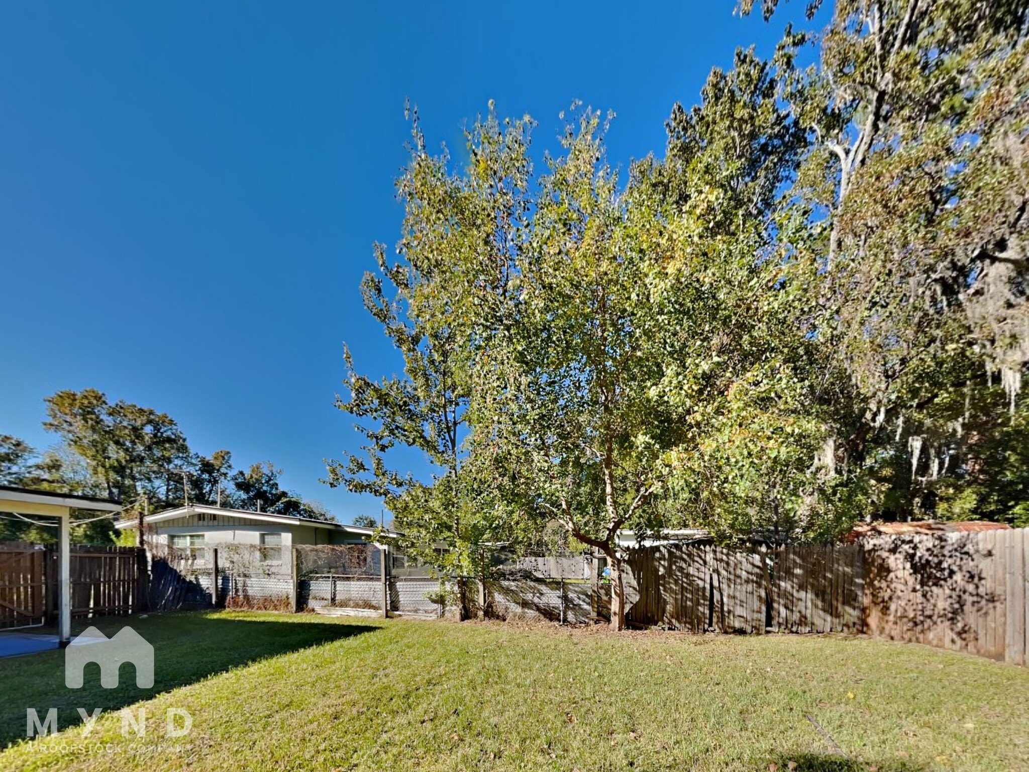 Building Photo - 1033 Busac Ave