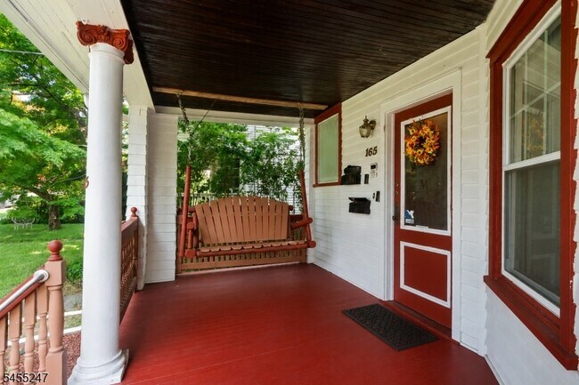 Building Photo - 165 Claremont Ave