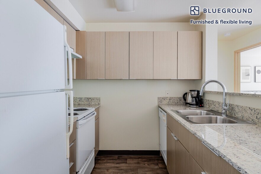 Building Photo - 4740 21st Ave NE