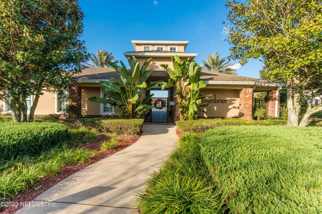 Building Photo - 6867 Roundleaf Dr