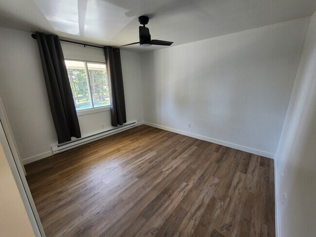 Building Photo - Parkview Apartments