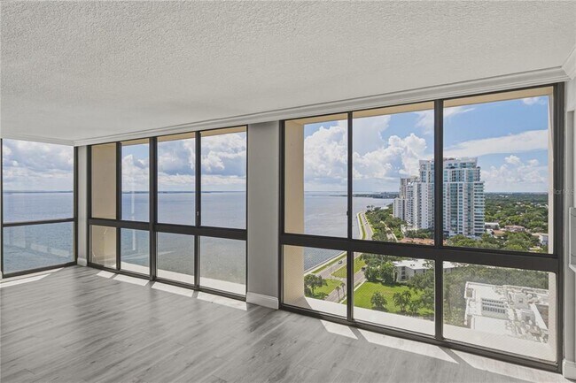 Building Photo - 3301 Bayshore Blvd