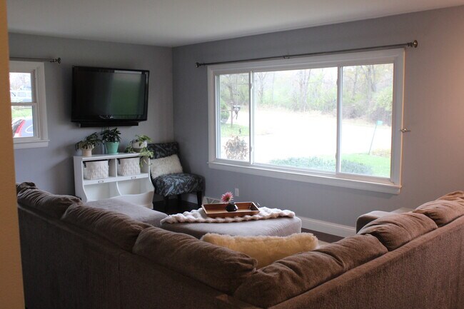 Building Photo - 5039 W Clayton Rd