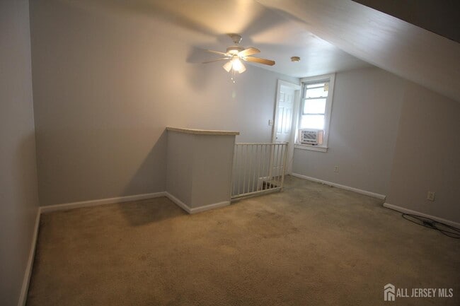 Building Photo - 417 Elmer St