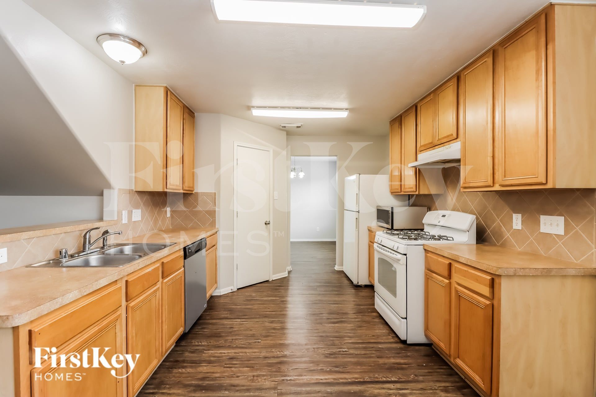 Building Photo - 25339 Barmby Dr