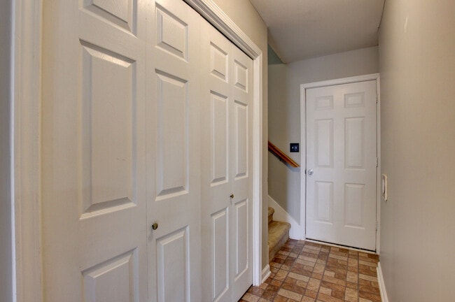 Building Photo - 3696 S Naples Ct