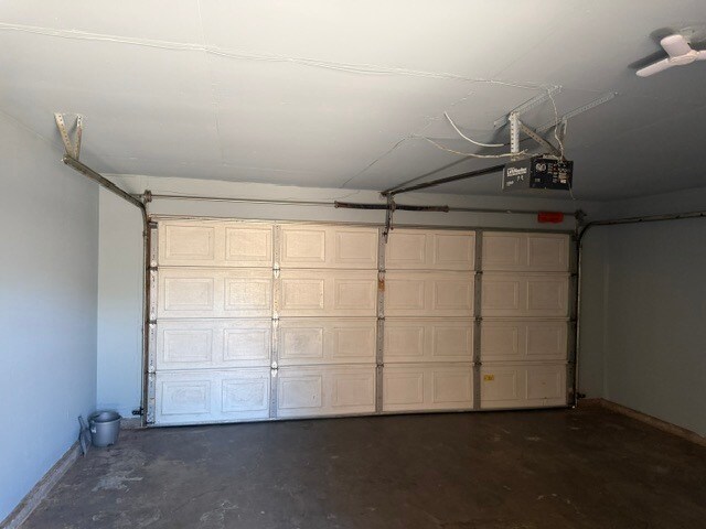 Building Photo - Modesto 3 Bedroom 2 Bathroom Home
