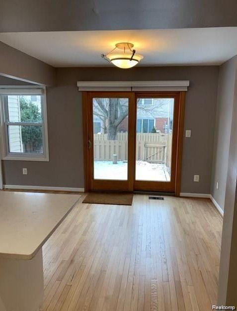 Building Photo - 1639 Brentwood