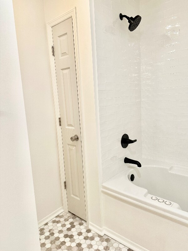 Building Photo - 8621 Flagstone Way