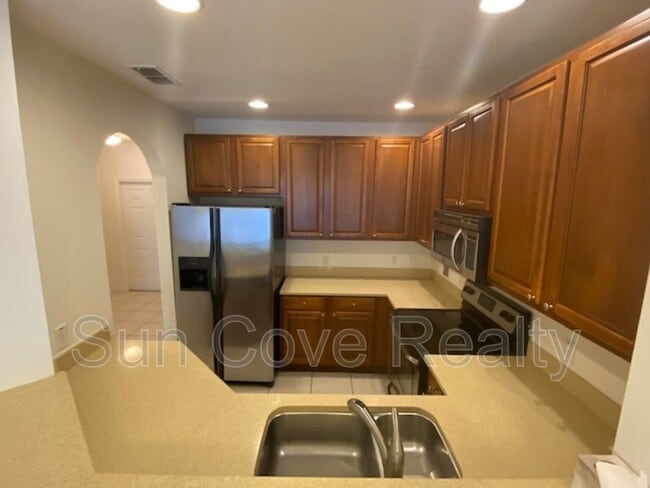 Building Photo - 20430 Needletree Dr