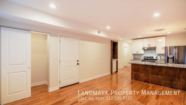 Building Photo - 2038 W 21st St