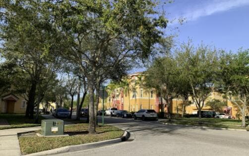 Building Photo - 2511 Shoma Dr