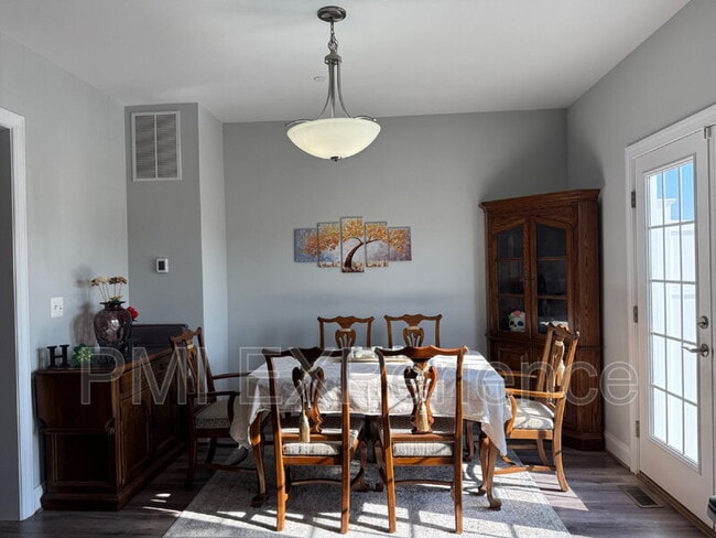 Building Photo - 1001 Rye Dr