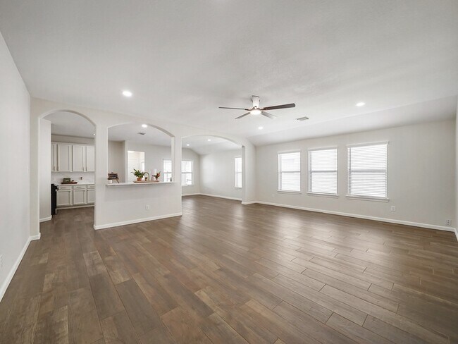 Building Photo - 3301 Clover Hill Ln
