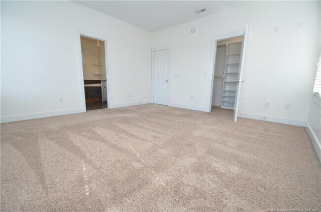 Building Photo - 1164 Trentini Ave