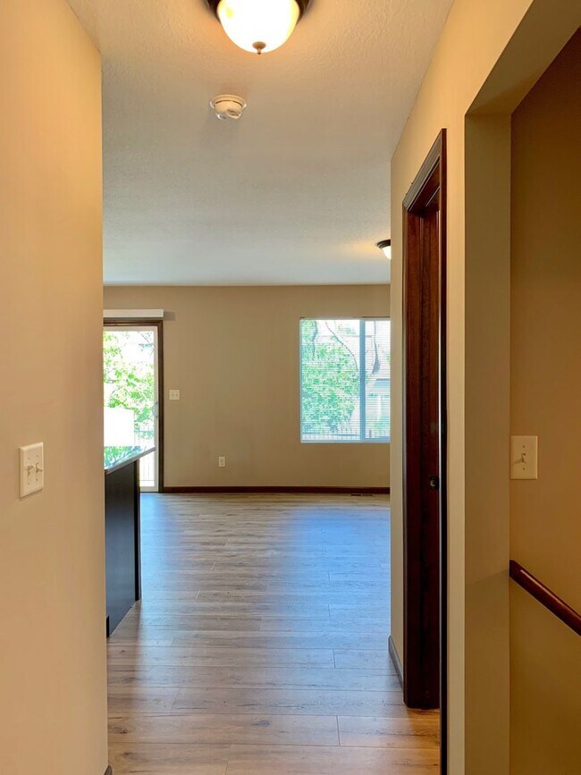 Building Photo - 8748 E Harry Ct