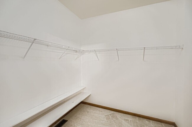 Building Photo - 4579 Half Moon Dr