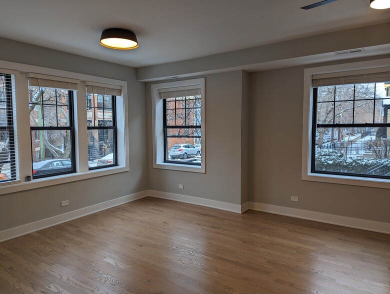 Building Photo - 4409 N Seeley Ave