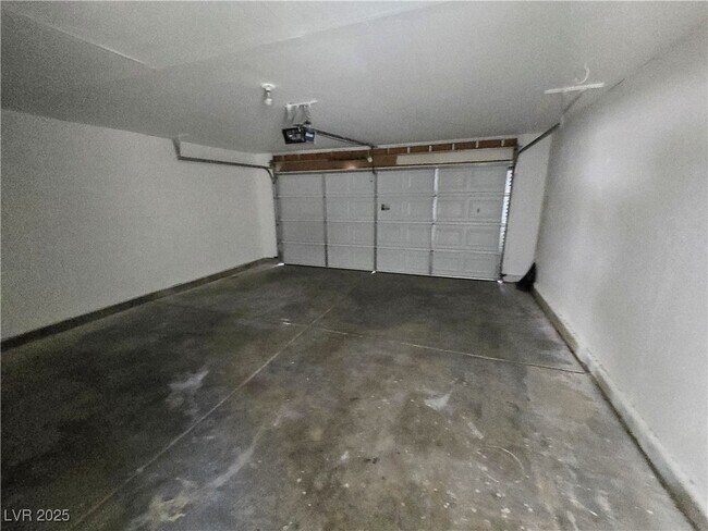 Building Photo - 5797 Cedar Ave