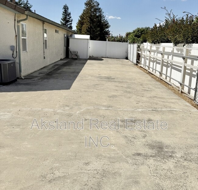 Building Photo - 174 McGinnis Ave