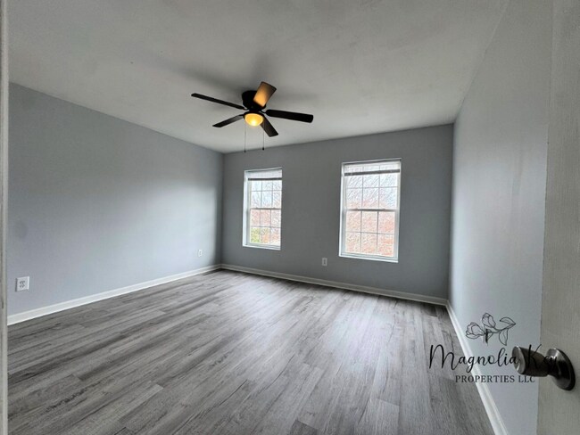 Building Photo - 4850 Southgate Pkwy