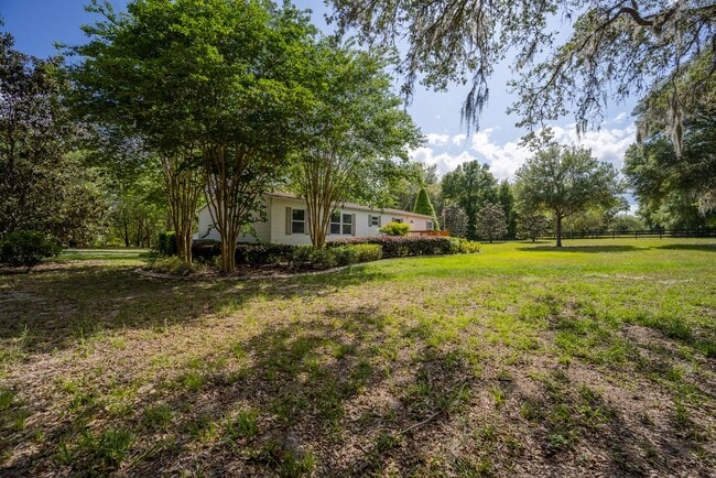 Building Photo - 3BR/2BA Mobile Home with 2 Acres in Weirsdale