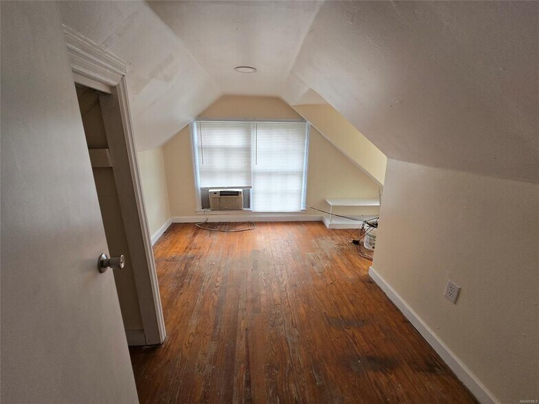 Building Photo - 2036 Gorgas St