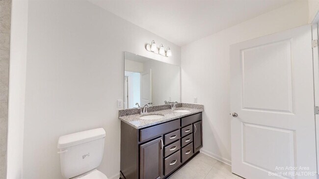 Building Photo - 2741 Bristol Rdg Dr