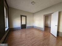 Building Photo - 112 W Franklin St