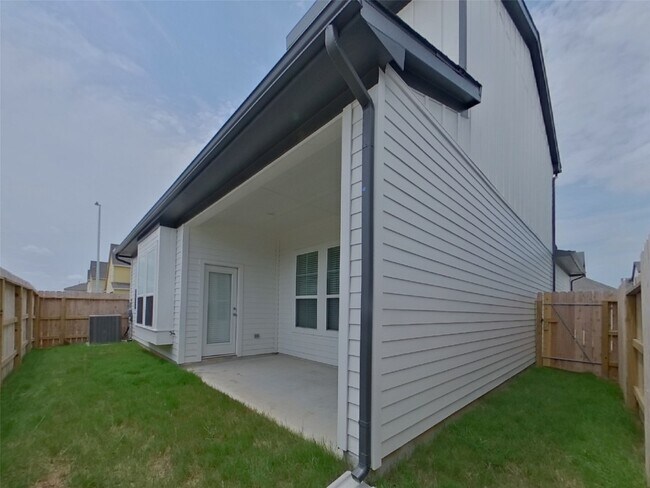 Building Photo - 22802 Terrazzo Dr