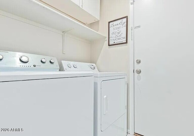 Building Photo - 12442 N 42nd Ave