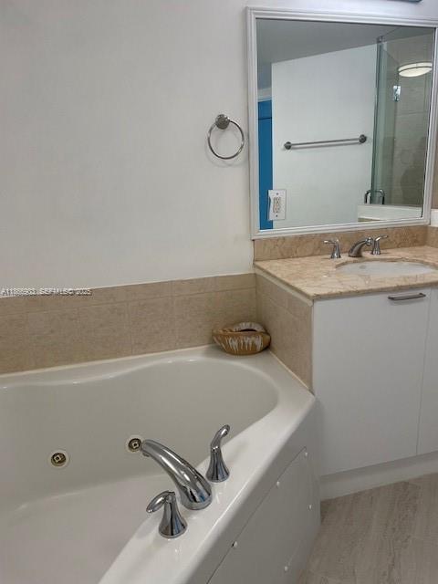 Building Photo - 16699 Collins Ave