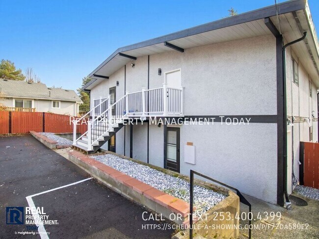 Building Photo - 1111 SW 148th St