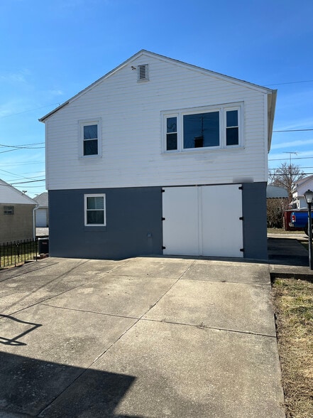 View from Front - 939 Washington Ave