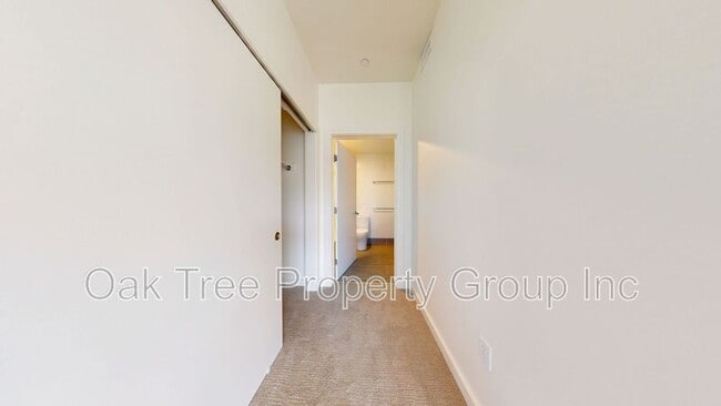 Building Photo - 532 Union St