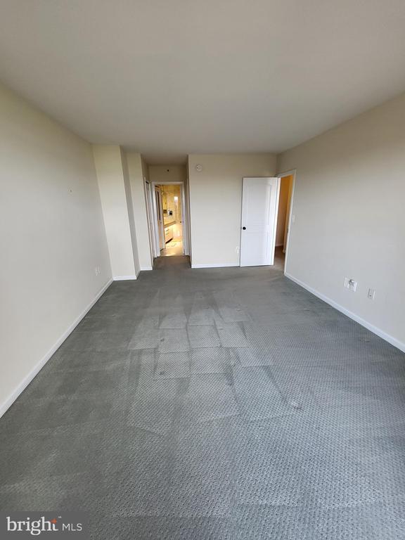 Building Photo - 1300 Crystal Dr